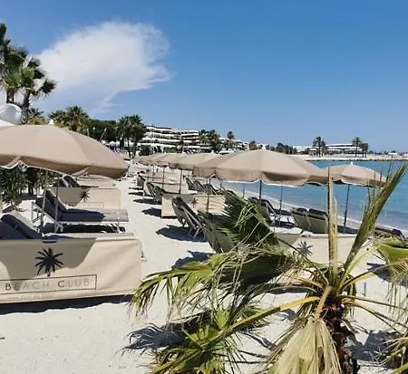 Appartement Aeroport Seafront With Pool Cros-de-Cagnes