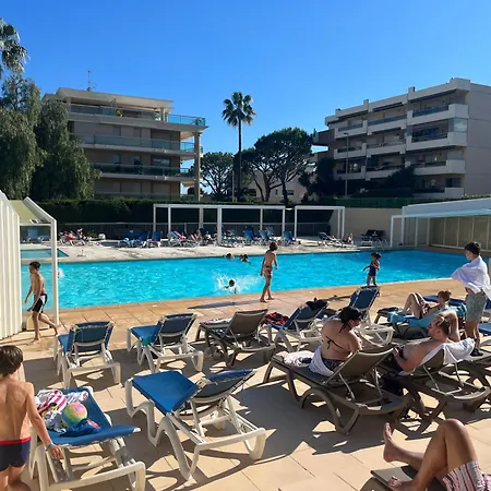 Appartement Aeroport Seafront With Pool Cros-de-Cagnes